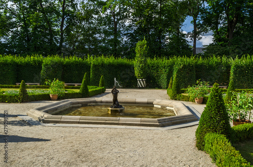 Park ogród w Wilanowie 