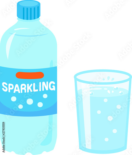 ペットボトルとグラスに入った炭酸水