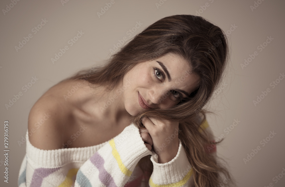 Obraz premium Portrait of an attractive girl with happy and smiling face. In beauty, model and fashion concept