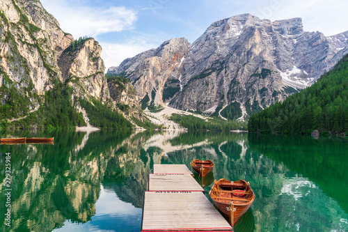 Fototapeta Naklejka Na Ścianę i Meble -  Lago di Braies, beautiful lake in the Dolomites.