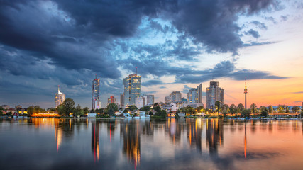 Plexiglas schilderij Wenen Panoramisch stadsbeeld Wenen bij avondrood  © rudi1976
