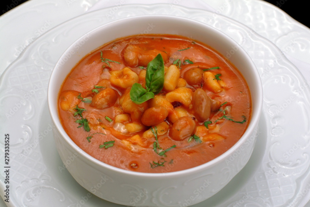 Italian food recipes, Pisarei with borlotti beans. Italian food recipes, Pisarei with borlotti beans.