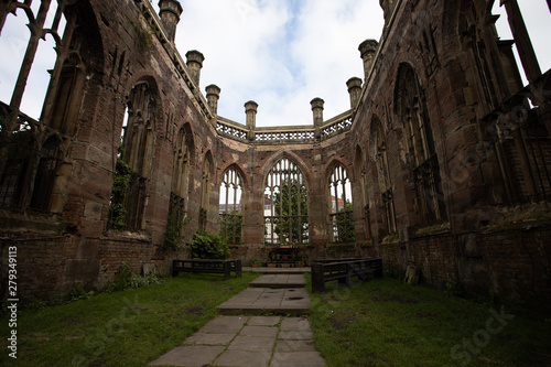 Quadro su tela Inside of Bombed Out Church, St Luke's Church, Liverpool