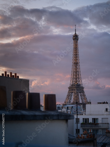 Parais tour Eiffel depuis les toits.