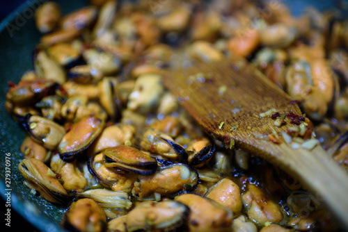 Fototapeta Naklejka Na Ścianę i Meble -  fried mussels