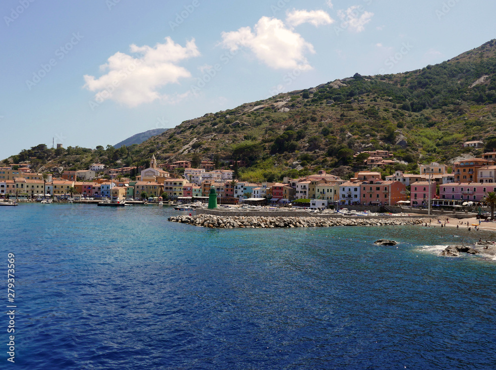 bella vista marina all'Isola del Giglio, Italia, in estate
