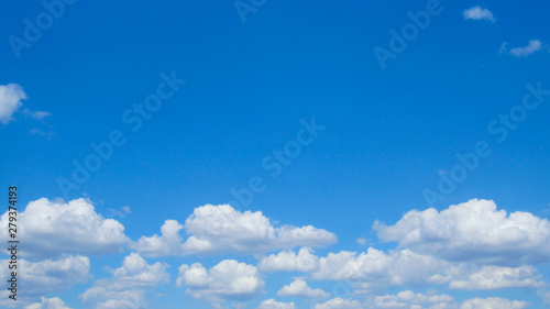 Fototapeta Naklejka Na Ścianę i Meble -  blue sky and white clouds. clouds against blue sky background