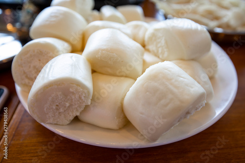 The staple food of Chinese northerners is also the staple food of Chinese, food made from flour.