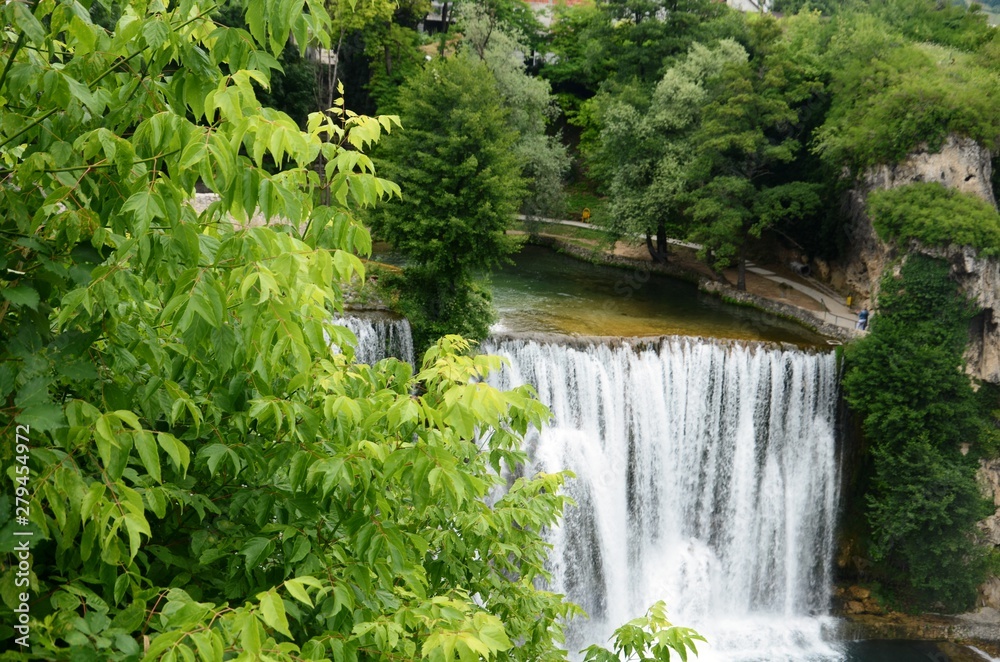 Bosnie : cascade de Pliva  (ville de Jajce)