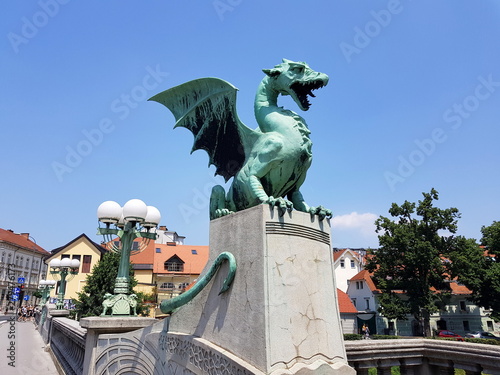 Tromostovje: Die Drachenbrücke in Ljubljana photo