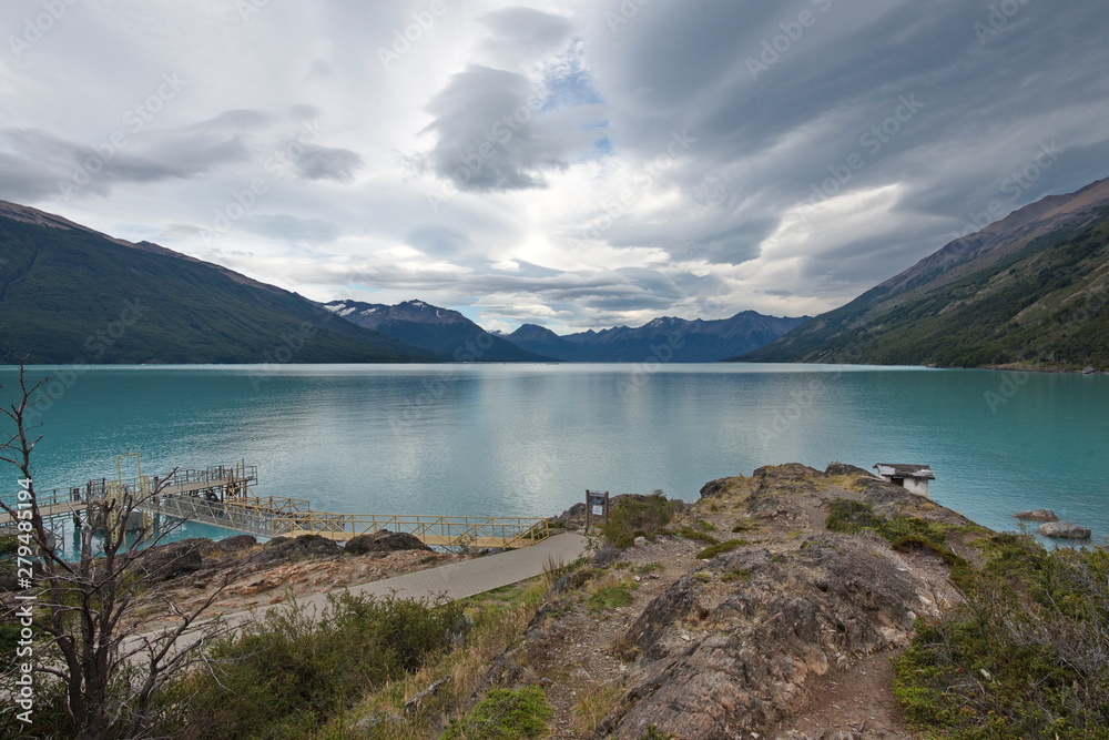 Obraz premium View of Argentino Lake, Los Glaciares National Park, Patagonia, Argentina