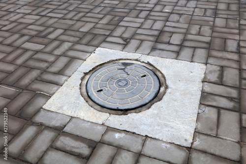 Metal manhole cover