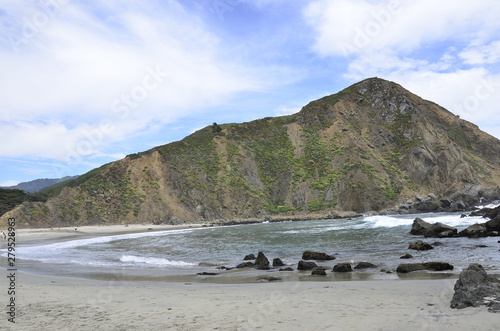 Mountain Sea and clouds