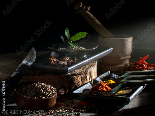 gewürze spices ground and whole