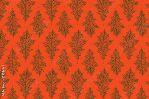 Pattern dry in orange oak leaves.