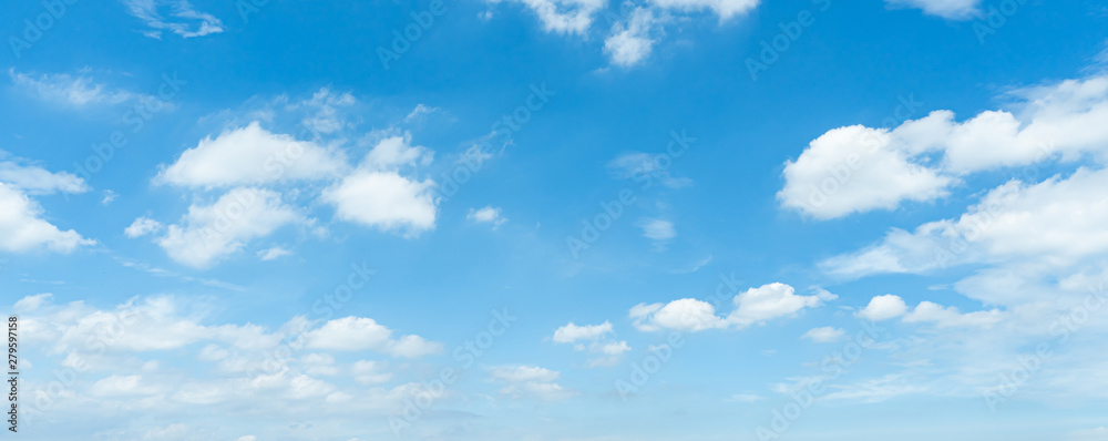 Fototapeta Błękitne niebo i chmury