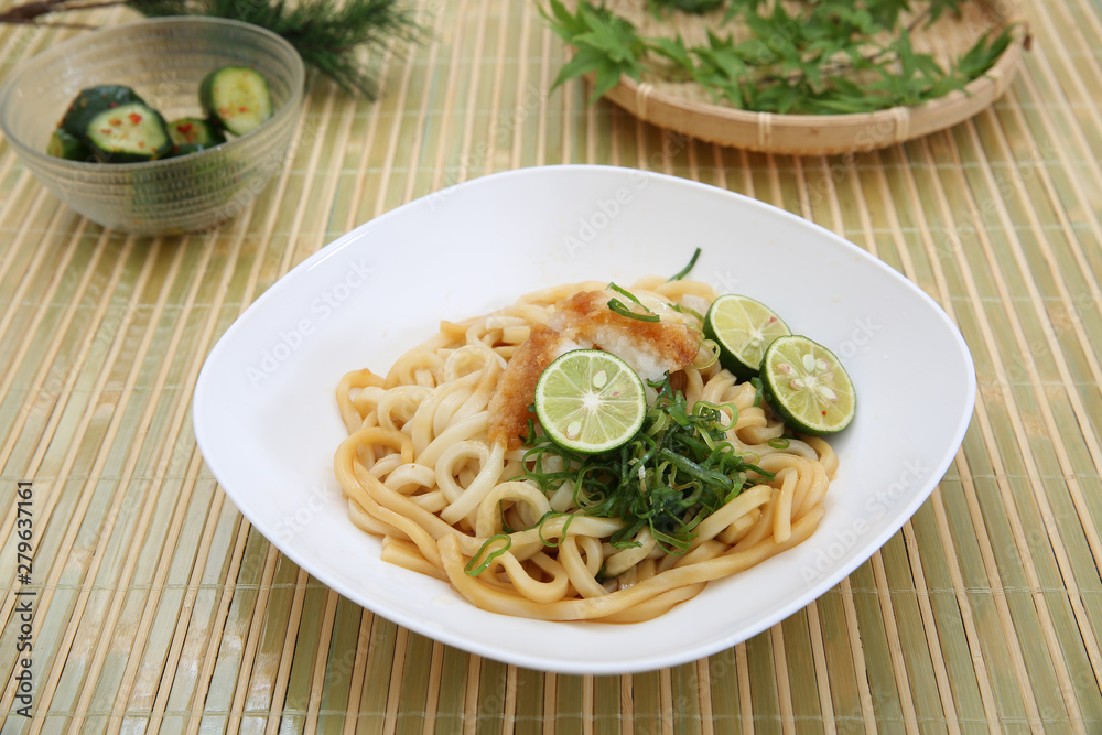 すだちうどん すだちうどん