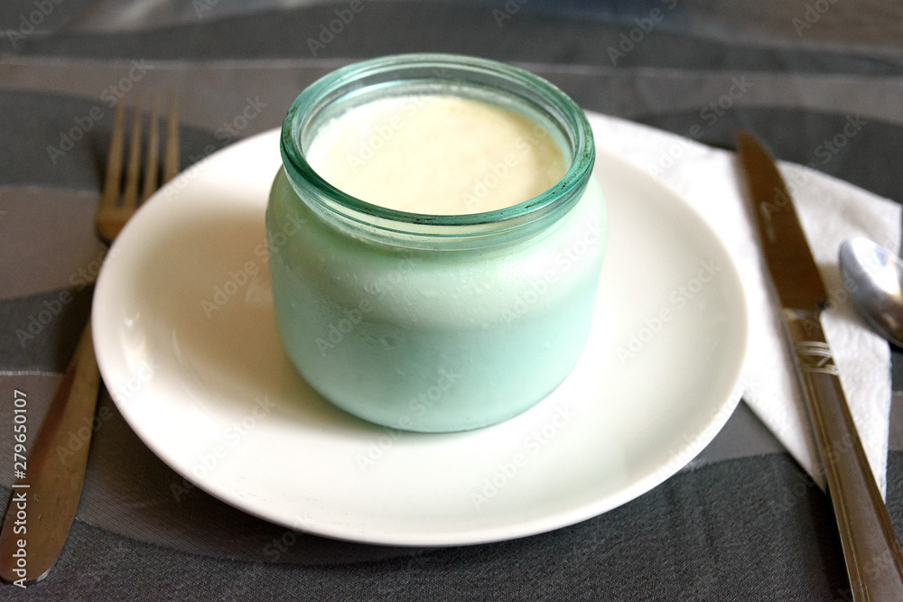 Obraz premium Breakfast with Matsun or Matsoni. Sour-milk drink of Armenian origin from fermented milk. Traditional element of Armenian and Georgian national cuisines