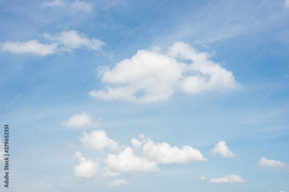 Obraz premium clouds on blue sky