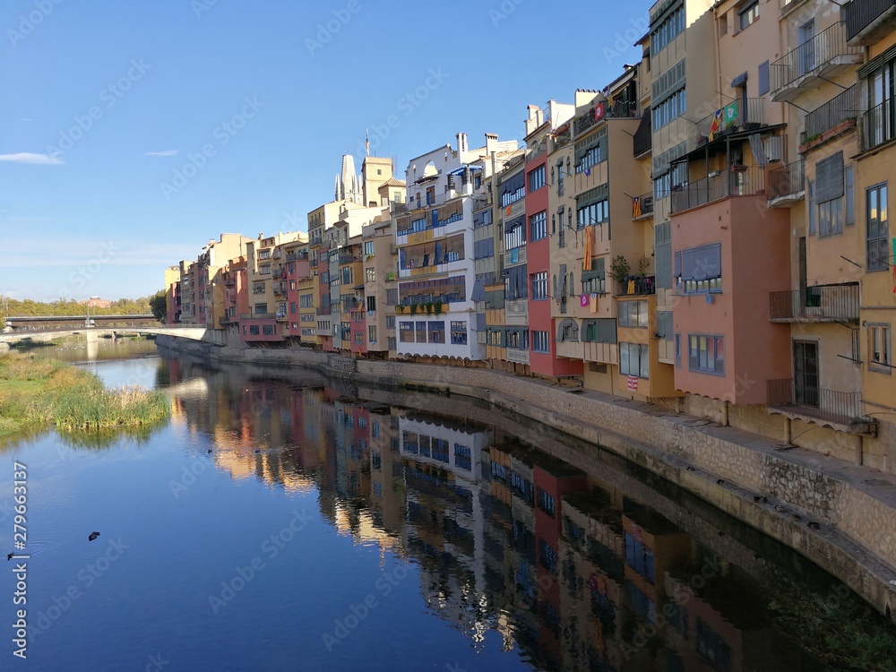 the girona reflection in the water