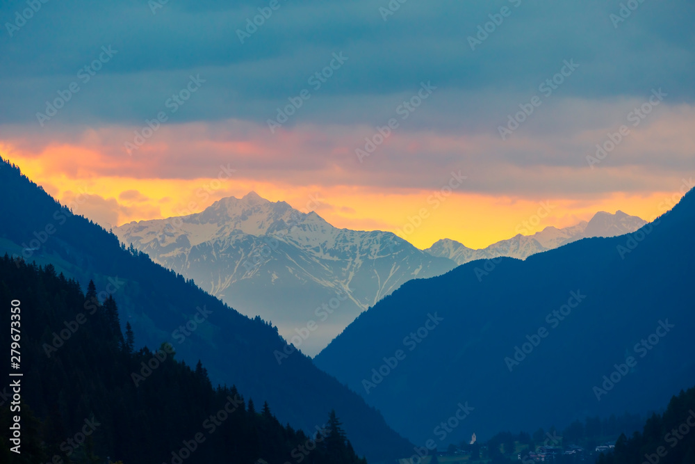 Obraz premium Sunrice in High Tauern, East Tyrol, Austria