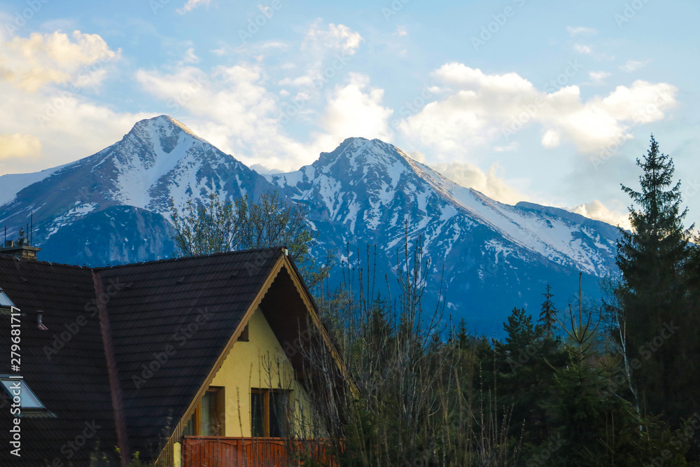 Fototapeta premium House in the mountains. Beautiful view of the mountain landscape, Tatra National Park, Poland.