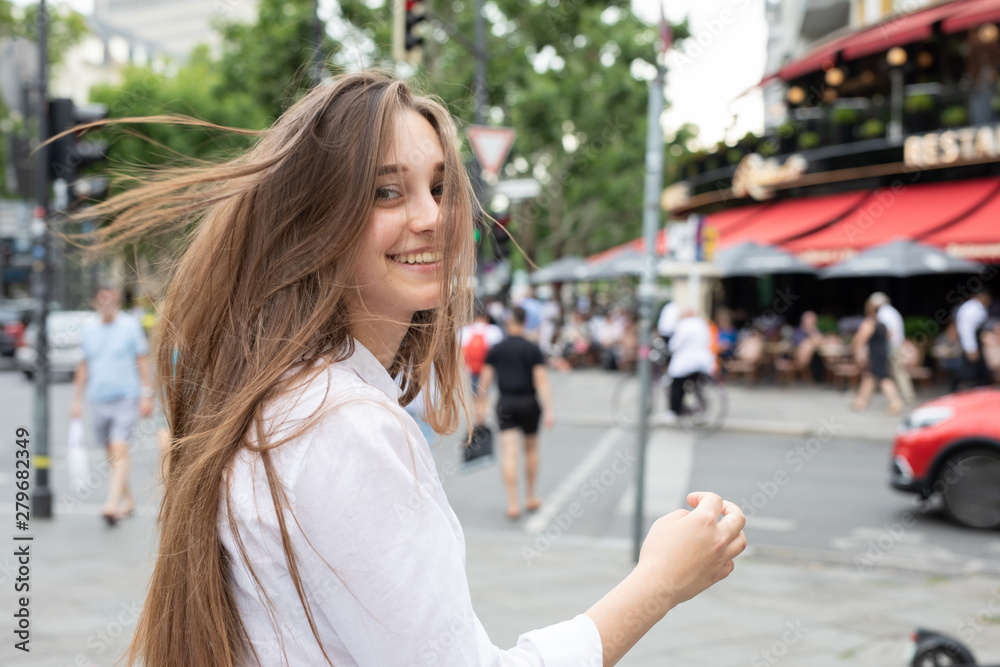 Fototapeta premium berlin city girl