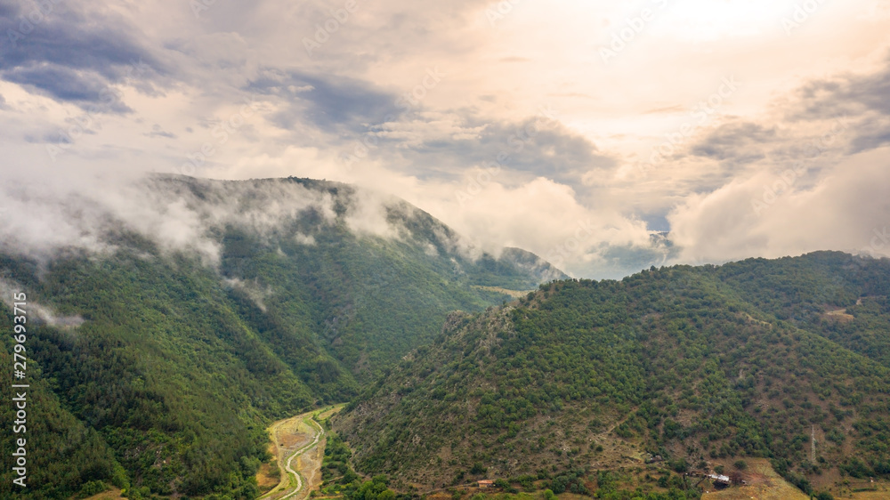 Fototapeta premium Krajobraz góry z nieba.