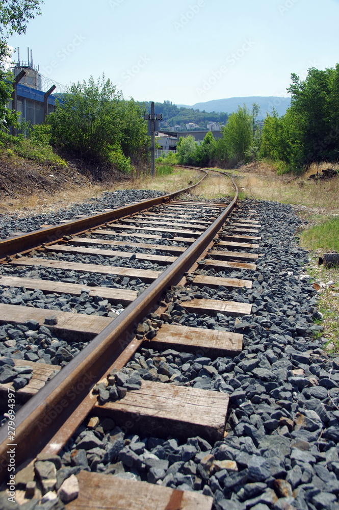 Obraz premium rails de chemin de fer a labandon