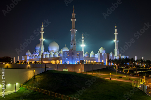 Great Sheikh Zayed Grand Mosque in Abu Dhabi