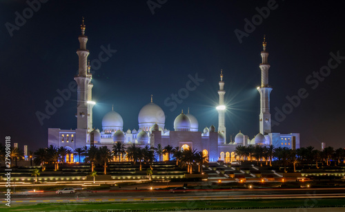 Great Sheikh Zayed Grand Mosque in Abu Dhabi