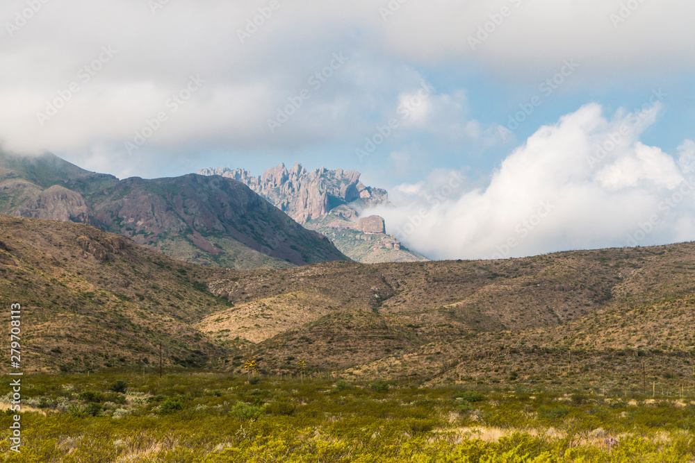 Fototapeta premium Desert landscape view of Big Bend National Park during the day in Texas.