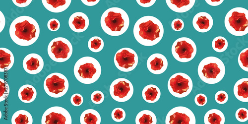 seamless pattern with red strawberries