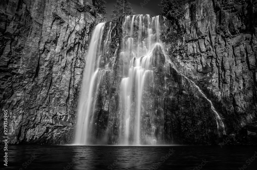 Fototapeta premium Rainbow Falls