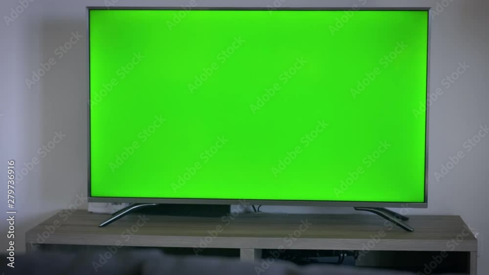 Slider Smooth Movement to Screen Tv With Green Screen Slider Smooth Movement to Screen Tv With Green Screen