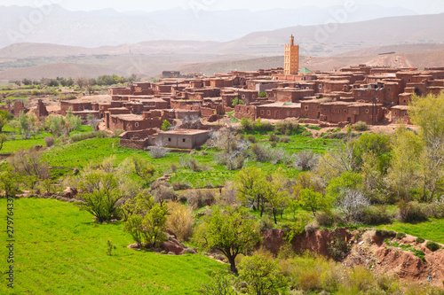 Vista desde la Kasbah de Telouet, Alto Atlas, Marruecos, Africa photo