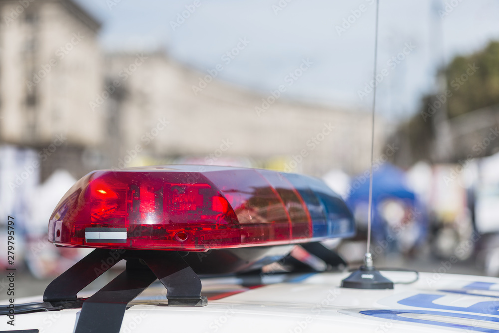 Φωτογραφία Police lights on police car on street