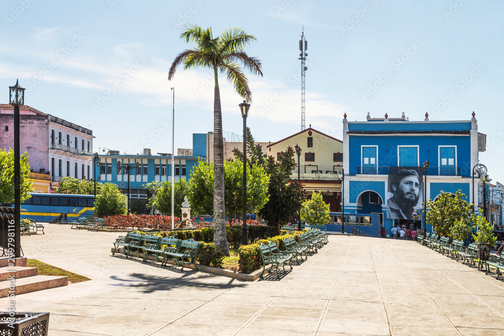Φωτογραφία Kuba, Sancti Spiritus;  Der  Park Sanchez   im Zentrum der Altstadt