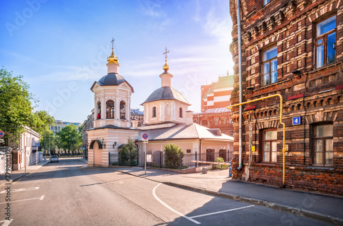 Сергиевская церковь в переулке Sergievskaya church in Moscow photo