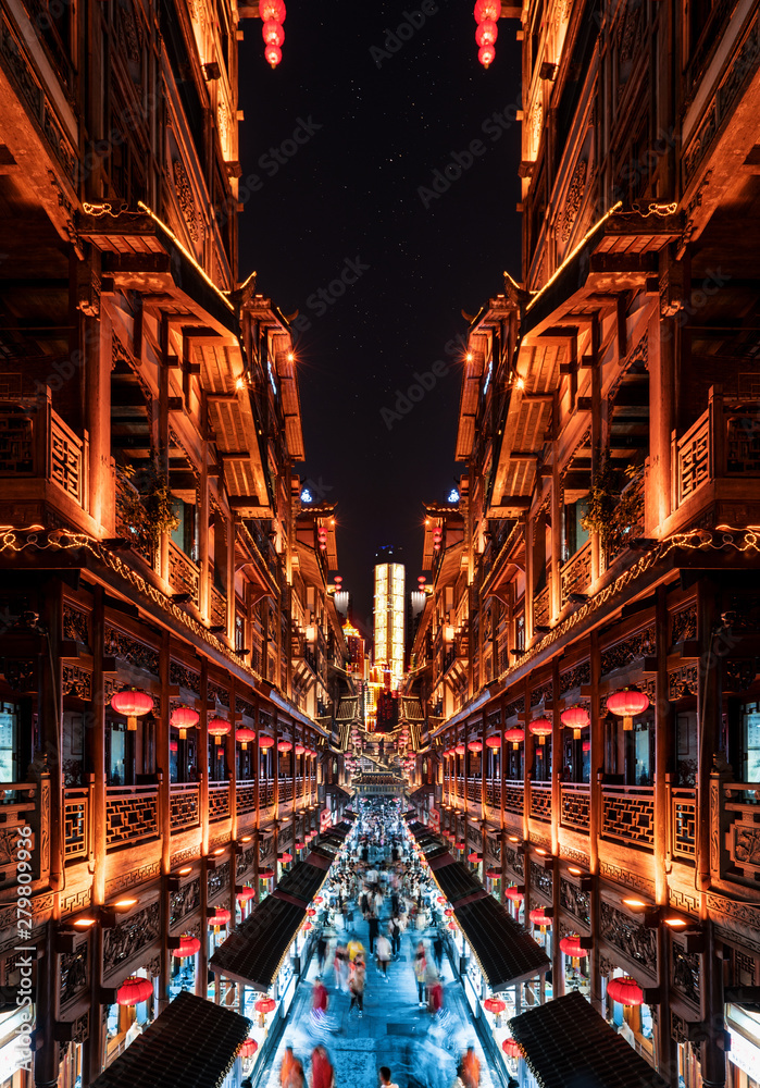Fototapeta premium Nightscape of Hongyadong Ancient Town in Chongqing, China