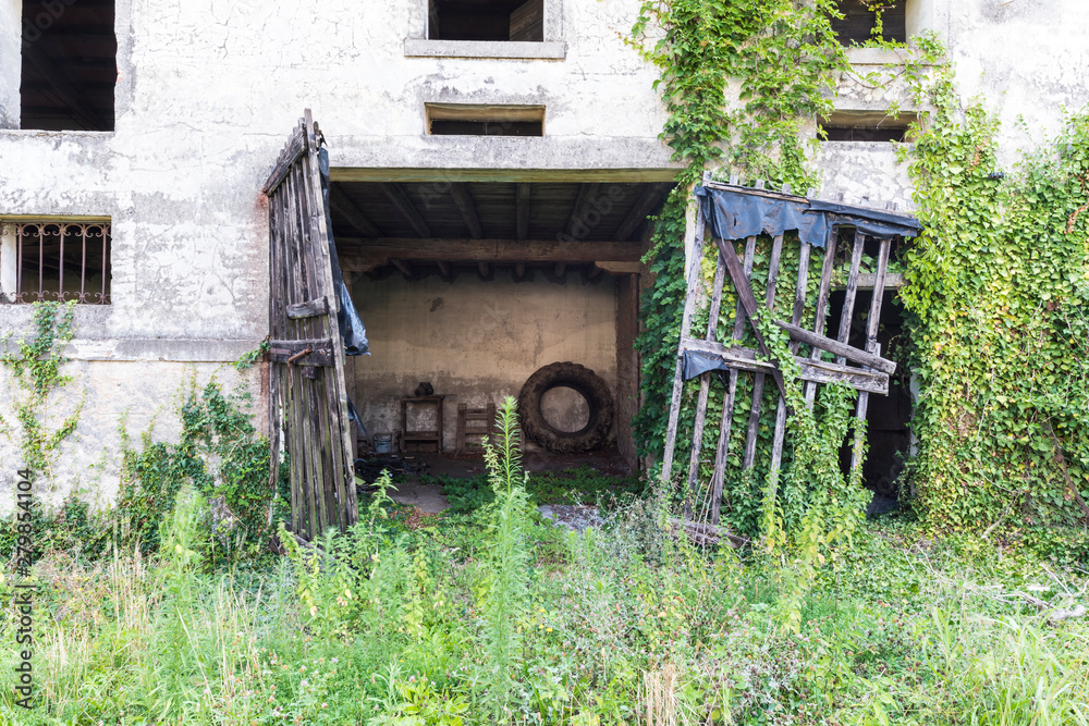 Urban exploration / Abandoned Textile industry Urban exploration / Abandoned Textile industry