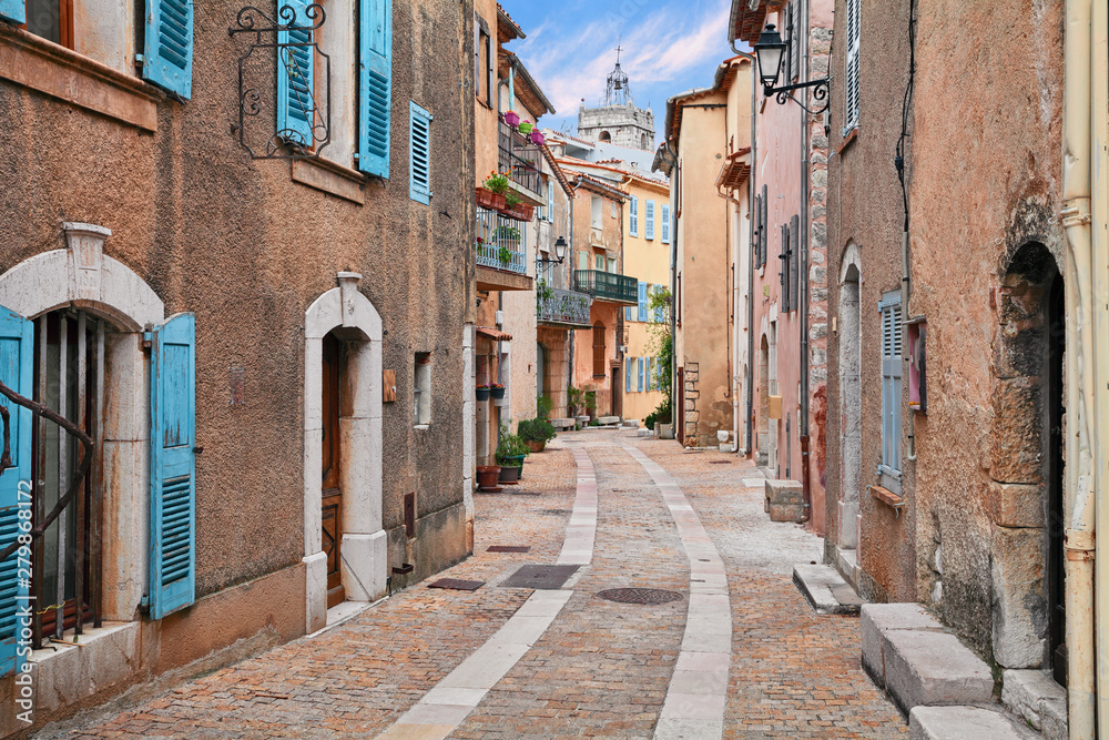 Mons, Var, Provence, France: picturesque alley in the old town