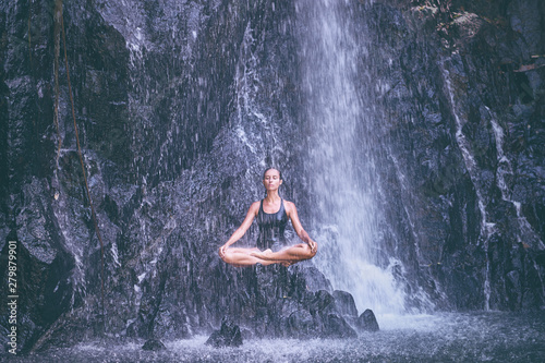 Canvas Print Wellness spa, vacation and yoga meditation concept