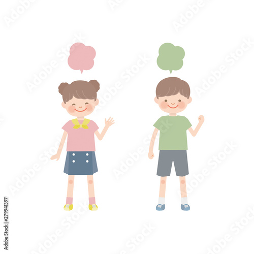 にっこり笑う子供たち（男女）