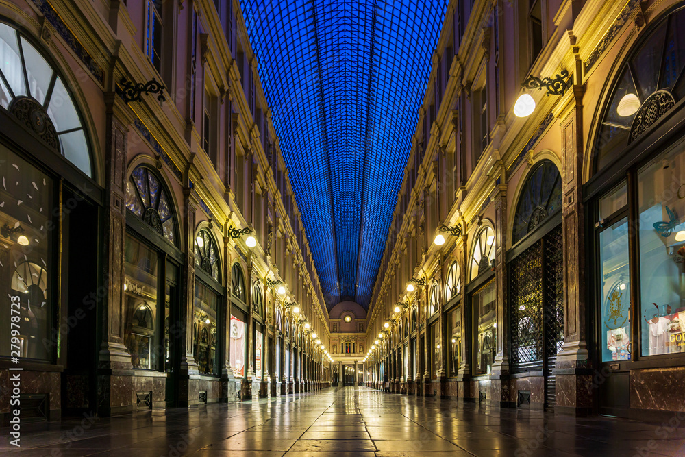 Fototapeta premium BRUSSELS, BELGIUM - August 27, 2017: Street view of Buildings around city, one of the most popular tourist destinations in brussel, Belgium.