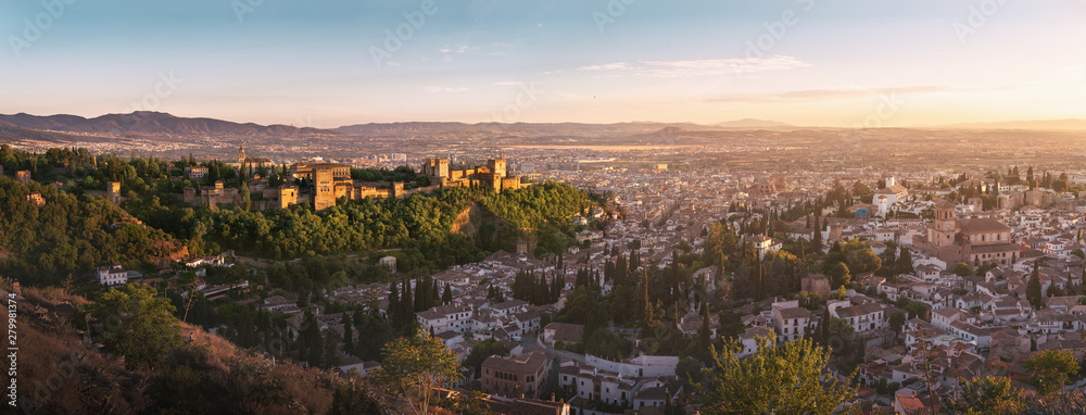 Panoramic view of Granada city with Alhambra at sunset - Granada, Andalusia, Spain - obrazy, fototapety, plakaty 