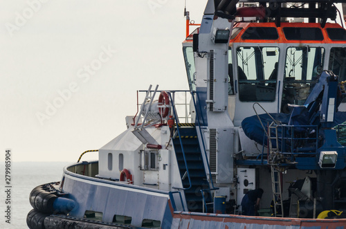 TUGBOAT  - The auxiliary ship is sailing out to the sea © Wojciech Wrzesień