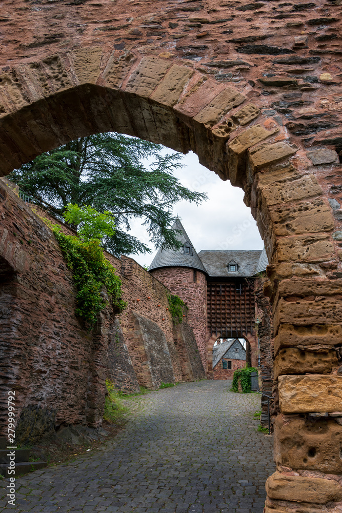 Naklejka premium Castle Hengebach, a castle in Heimbach, Germany