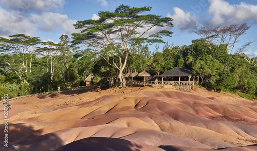 Obraz The Seven Coloured Earths, atrakcja w pobliżu Chamerai na wyspie Mauritius