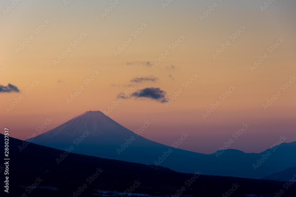 車山から見た朝焼けと富士山